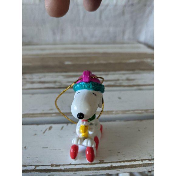 United feature Snoopy peppermint sled Woodstock or - Picture 2 of 6